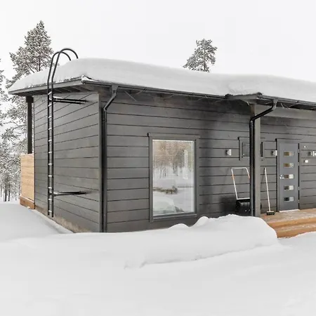 Willa Paadar Aurora